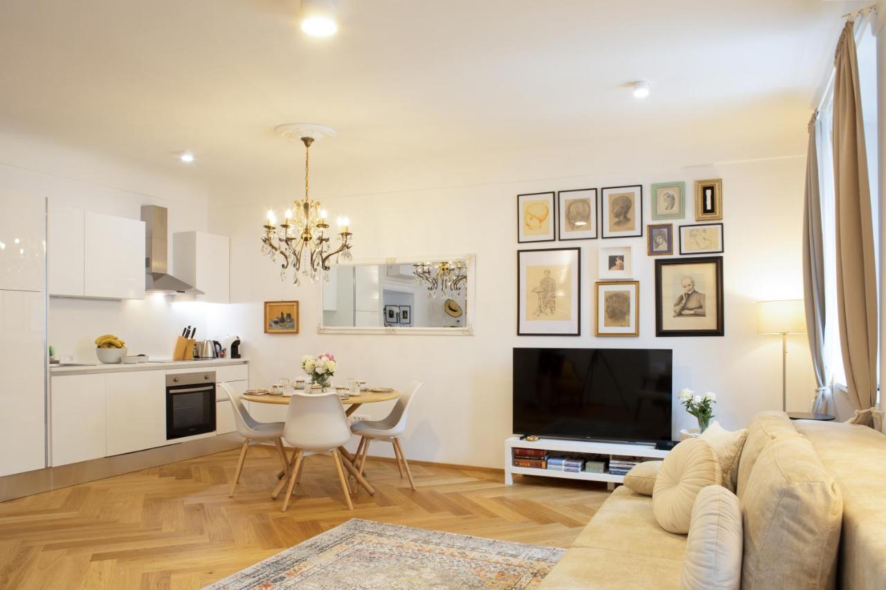 Stylish Apartment In Historical Center Laibach Exterior foto