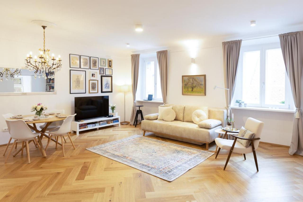 Stylish Apartment In Historical Center Laibach Exterior foto